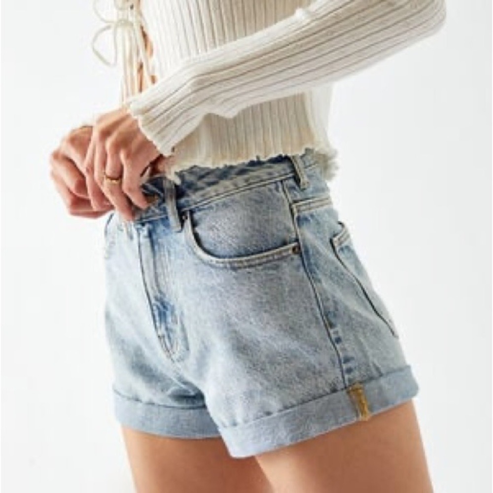 Pacsun Light Wash Denim Mom‎ Shorts Size 24